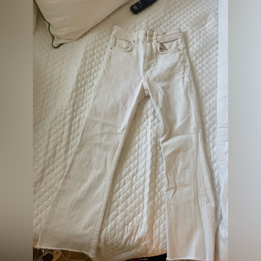 Zara White Cropped flare jeans